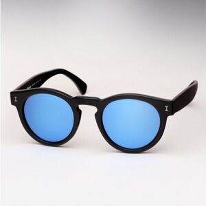 Illesteva Leonard - Matte Black w/ Blue Mirror